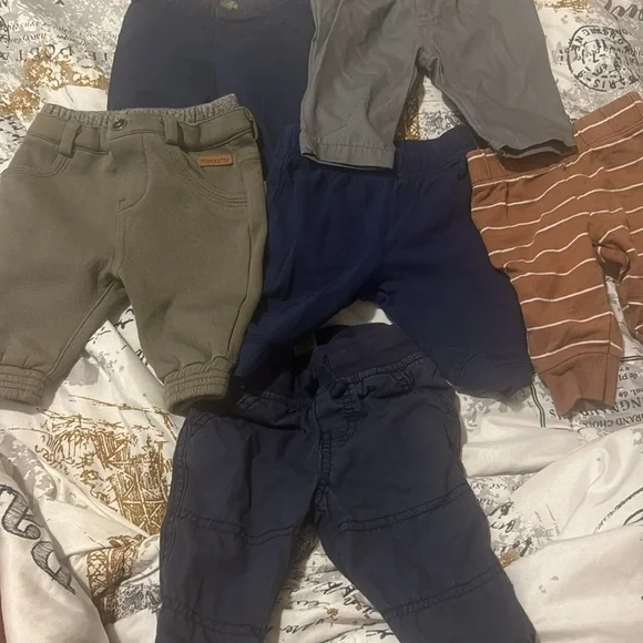Assortment of brands 0-3 and 3 months pants - Picture 2 of 3